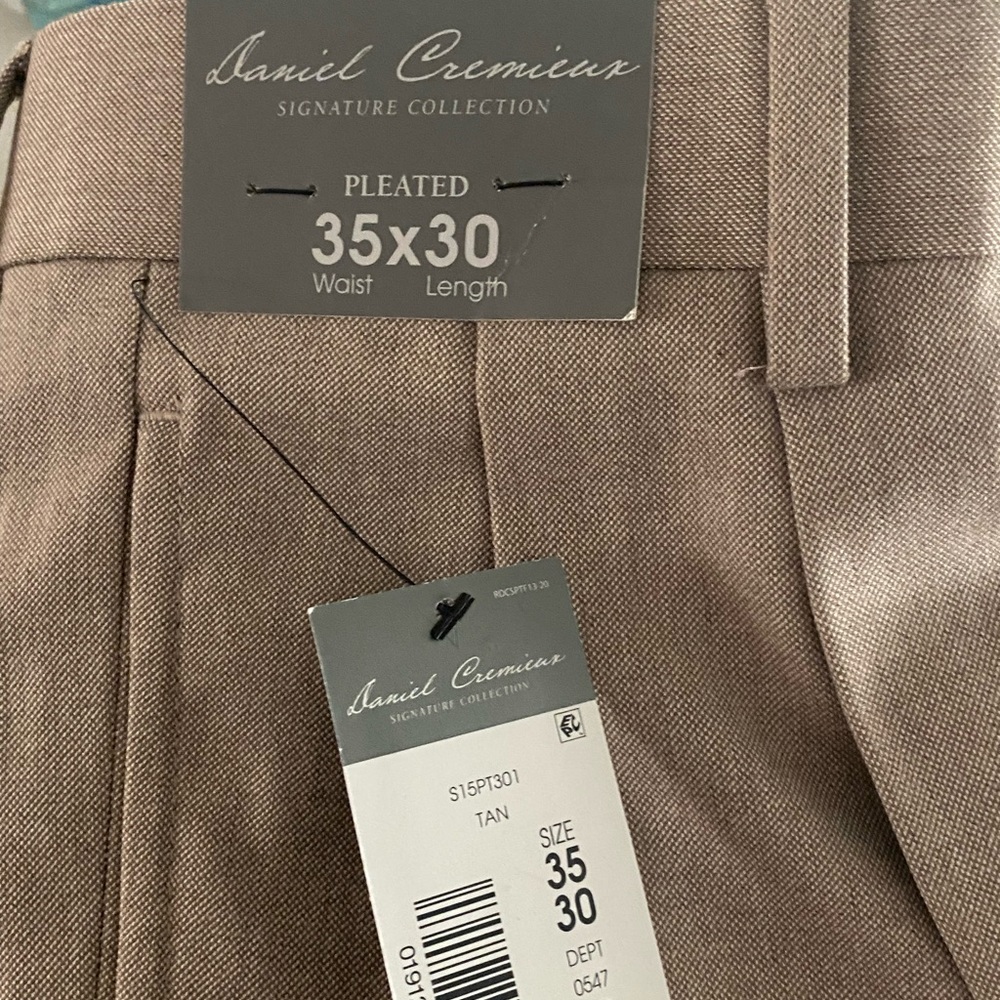 Daniel Cremieux Signature Solid Pleated Dress Pants 35x30 Tan NWT